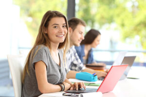 Online search for a quick and free college recruiting scholarship